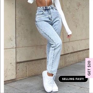 White fox boyfriend jeans XS